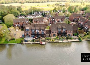 Thumbnail 3 bed town house for sale in Temple Mill Island, Marlow