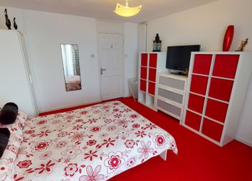 Thumbnail Room to rent in Kent Close, Mitcham