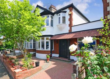 4 Bedrooms Semi-detached house for sale in Hale End Road, Woodford Green, Essex IG8