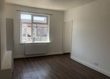Thumbnail Studio to rent in Kingsley Road, Hounslow