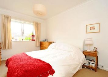 2 Bedrooms Flat to rent in Upper Tulse Hill, London SW2