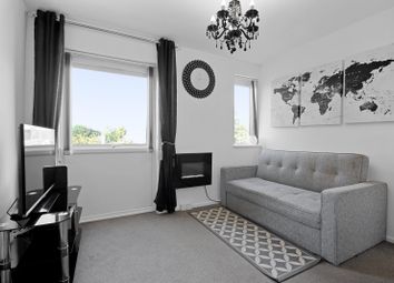 Thumbnail Flat for sale in Aylesbury Close, London