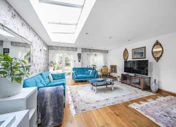 Thumbnail 3 bed flat for sale in West Hampstead, London