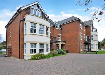 3 Bedrooms Flat for sale in Park View, Avenue Road, Banstead, Surrey SM7