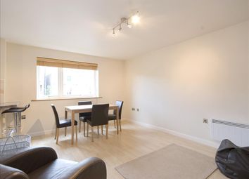2 Bedrooms Flat to rent in Regency Court, Park Close, London E9