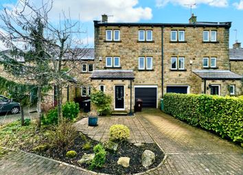 Thumbnail 4 bed detached house to rent in Grosvenor Mews, Rawdon, Leeds, West Yorkshire