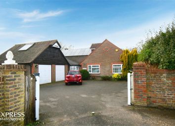 4 Bedrooms Detached bungalow for sale in Jolesfield, Partridge Green, Horsham, West Sussex RH13