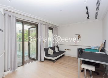 Thumbnail 1 bed flat to rent in Queens Wharf, Crisp Road