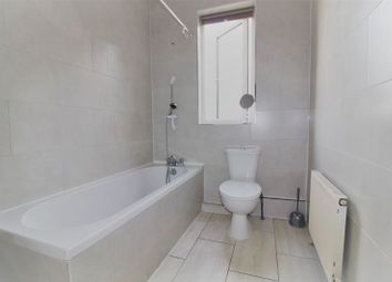 2 Bedrooms Flat to rent in Watford Way, London NW4