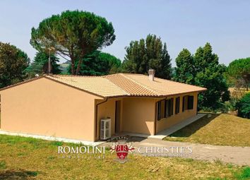 Thumbnail 3 bed villa for sale in Perugia, 06100, Italy