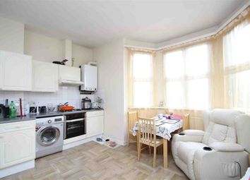 2 Bedrooms Flat to rent in West Hill, London SW18