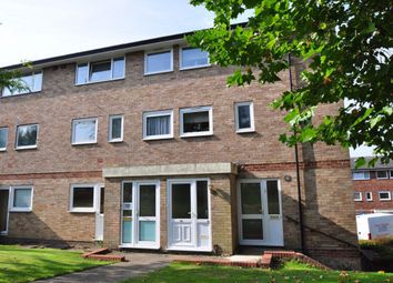 3 Bedrooms  to rent in Denham Close, Maidenhead SL6