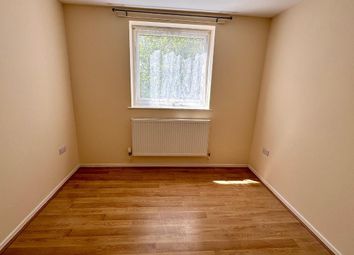 Thumbnail Flat to rent in Rochford Gardens, Slough