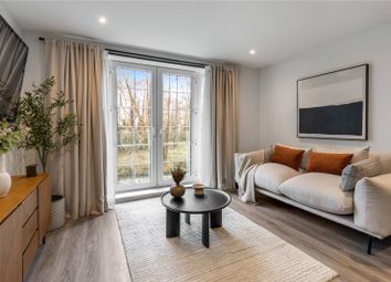 Thumbnail Flat for sale in Riverside Gardens, Jubilee Gardens, Weybridge