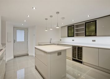 4 Bedrooms Detached house for sale in 4 Wharfe View Road, Ilkley, West Yorkshire LS29