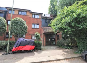 1 Bedrooms Flat to rent in Grace Close, Pavilion Way, Burnt Oak, Edgware HA8