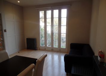 2 Bedrooms Flat to rent in Palace Road, Streatham Hill SW2