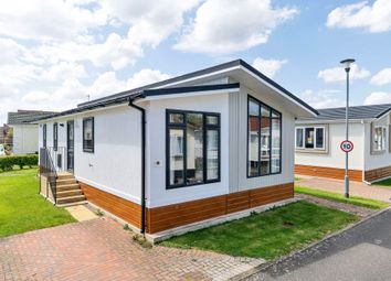 Thumbnail Mobile/park home for sale in Constable Close, Cottenham