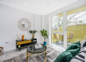 Post House Show Apartment