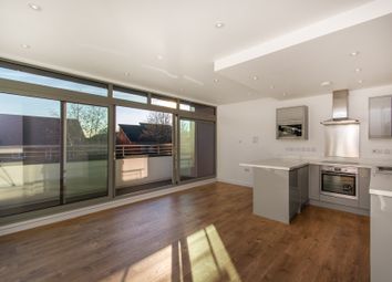 Thumbnail 1 bed flat to rent in Bartlett Street, South Croydon