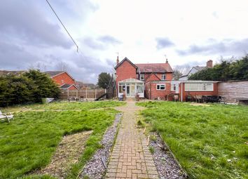 Thumbnail Detached house for sale in Compton Avenue, Luton, Bedfordshire