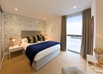 Thumbnail 2 bed flat for sale in Dingwall Road, Croydon