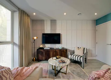 Maxima, Apartment 176