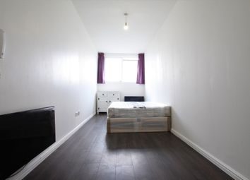 Thumbnail Studio to rent in Vale Road, London