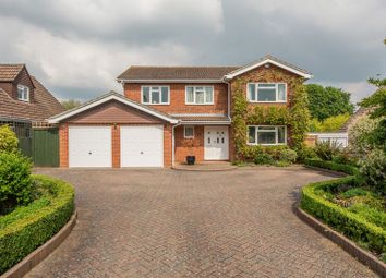 4 Bedrooms Detached house for sale in Gilmais, Bookham, Leatherhead KT23