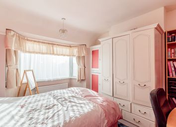 3 Bedrooms Terraced house for sale in Whitton Avenue West, Greenford UB6