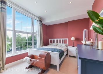 Thumbnail 2 bedroom flat for sale in St. Marks Hill, Surbiton