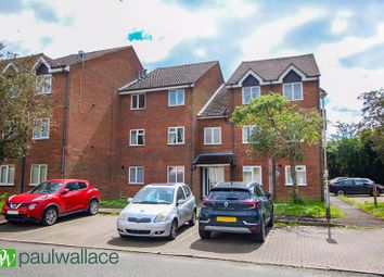 Thumbnail 1 bed flat for sale in Cranleigh Close, Cheshunt, Waltham Cross
