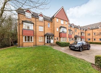Thumbnail Flat to rent in Redoubt Close, Hitchin, Hertfordshire
