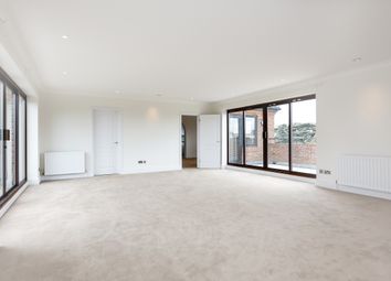 2 Bedrooms Flat to rent in Ridgway, London SW19