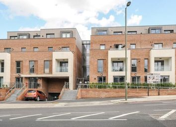 2 Bedrooms Flat to rent in Finchley Road, London NW3
