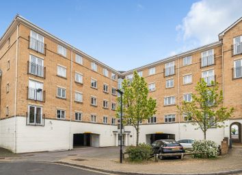 Thumbnail Flat for sale in The Dell, Southampton, Hampshire