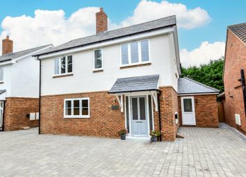 Thumbnail Detached house to rent in Alexandra Road, Chipperfield, Kings Langley