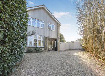 Thumbnail Detached house for sale in Barn Mead, Doddinghurst, Brentwood