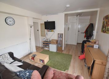 Thumbnail Property to rent in Castlecombe Drive, London