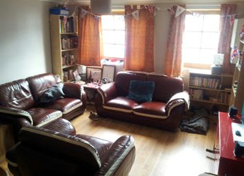 Thumbnail 3 bed flat to rent in Hoxton Street, London