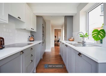 3 Bedroom Semi-detached house for rent