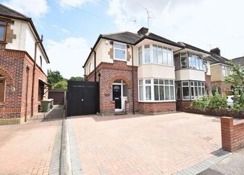 Thumbnail Detached house for sale in Wychwood Avenue, Luton