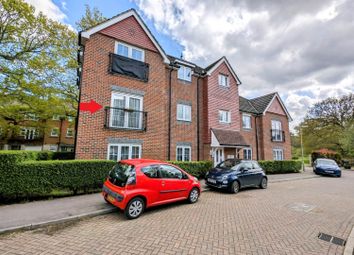 Thumbnail Flat for sale in Hawthorn Way, Lindford, Hampshire