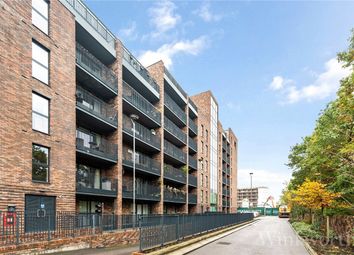 Thumbnail Flat to rent in Purbeck Gardens, London