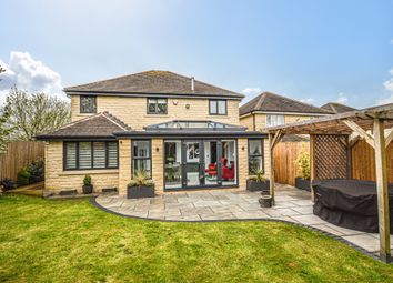 Thumbnail Detached house for sale in Round Hill Close, Skelmanthorpe, Huddersfield