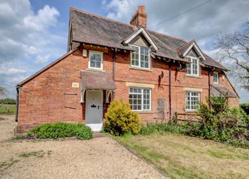 3 Bedroom Semi-detached house for rent