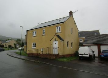 4 Bedroom Semi-detached house for rent