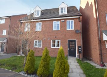 3 Bedrooms Semi-detached house for sale in Waggon Road, Leeds, West Yorkshire LS10