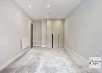 Thumbnail 3 bed flat to rent in New North Road, London