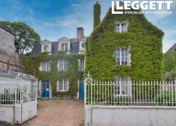 Thumbnail 5 bed villa for sale in Montval-Sur-Loir, Sarthe, Pays De La Loire